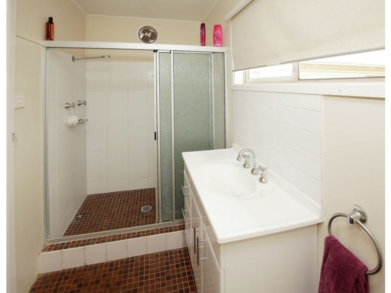 60 Commins Street, Junee NSW 2663