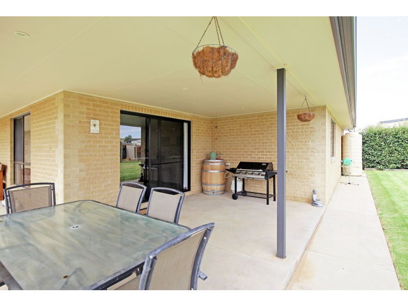 40 Loughan Road, Junee NSW 2663