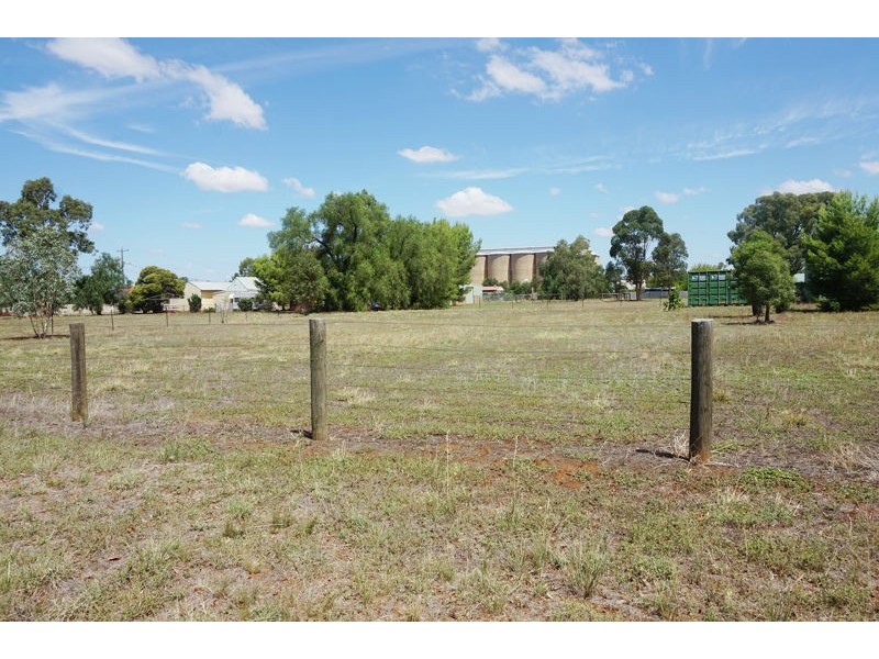 5 George Street, Old Junee NSW 2652