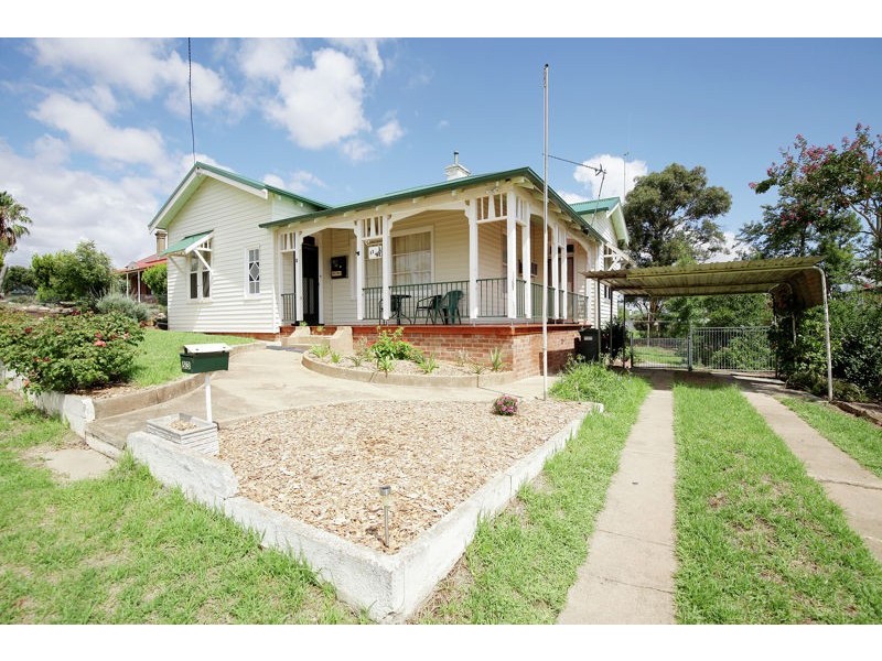 53 Hill Street, Junee NSW 2663