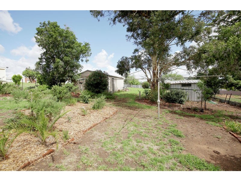 53 Hill Street, Junee NSW 2663