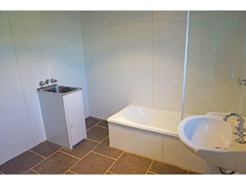 4 Broadway, Junee NSW 2663