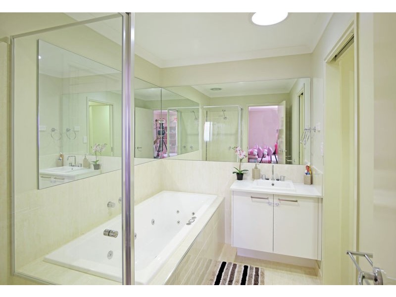 5 Walster St, Junee NSW 2663