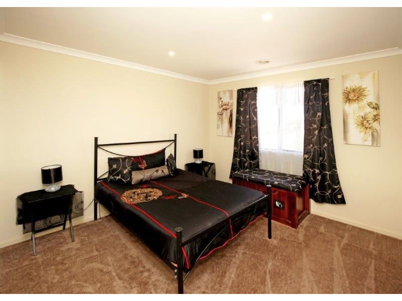 5 Walster St, Junee NSW 2663