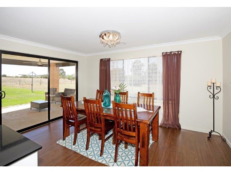 5 Walster St, Junee NSW 2663