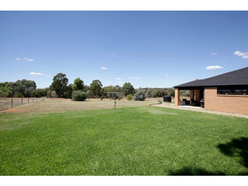 5 Walster St, Junee NSW 2663