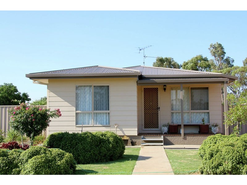 7 Hebden Street, Lockhart NSW 2656