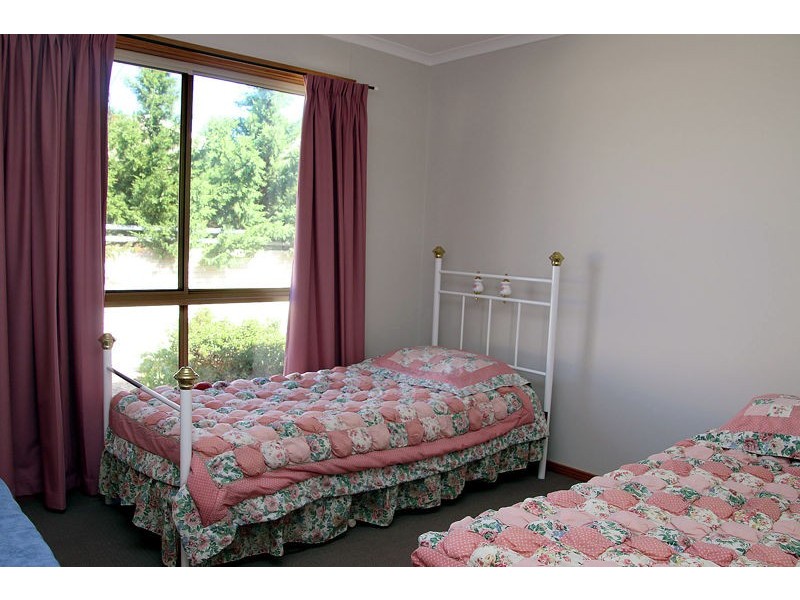 7 Hebden Street, Lockhart NSW 2656