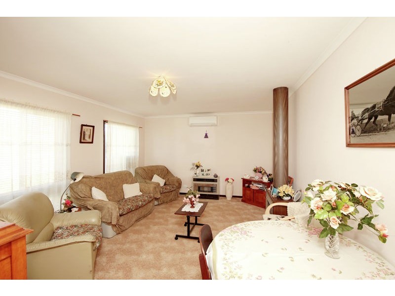 9 Arnold St, Junee NSW 2663