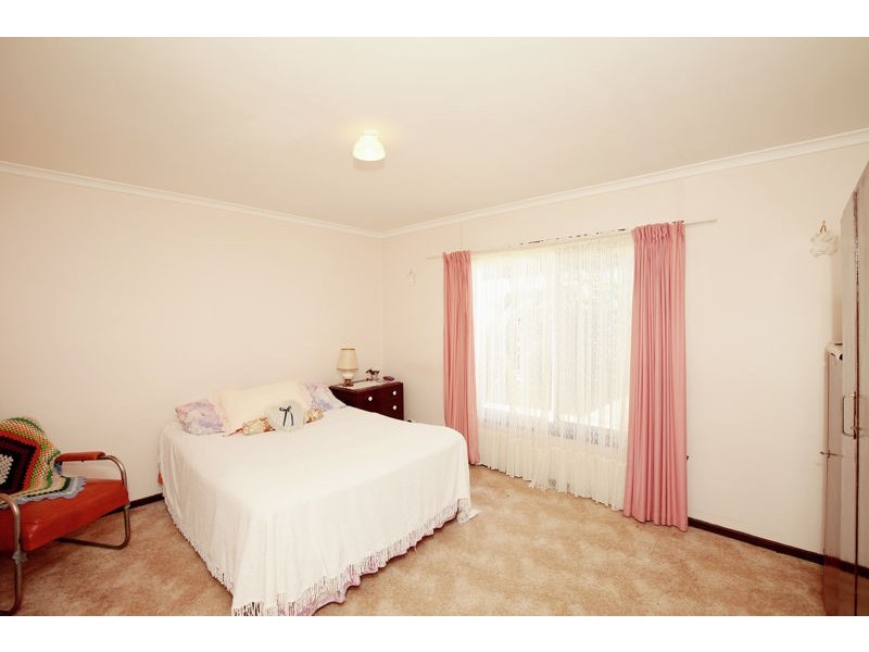 9 Arnold St, Junee NSW 2663