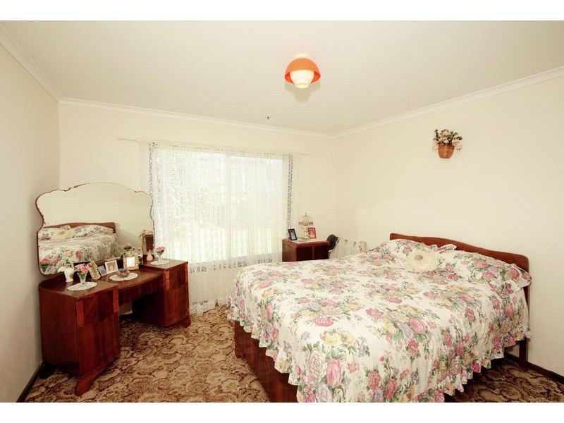 9 Arnold St, Junee NSW 2663