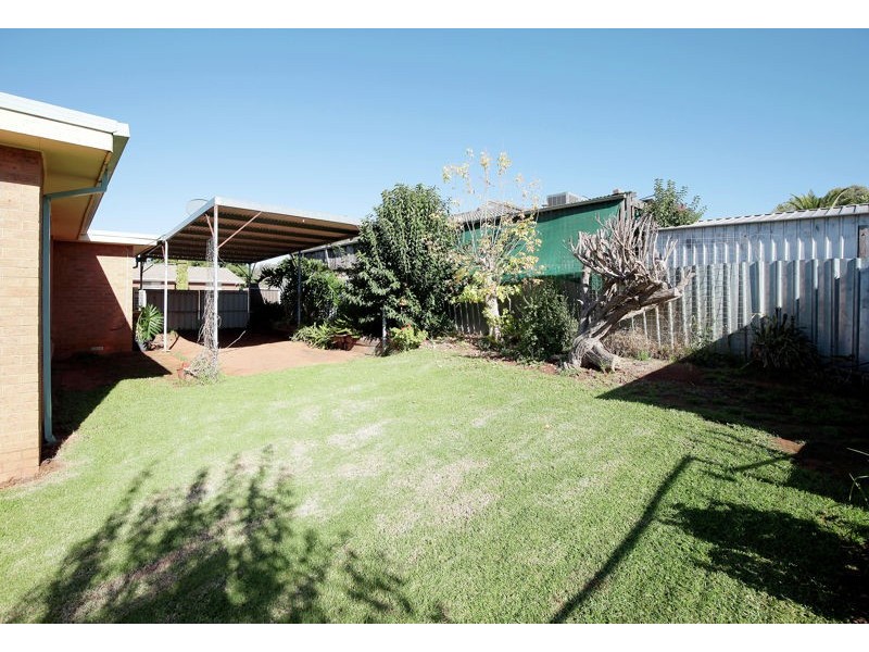 9 Arnold St, Junee NSW 2663