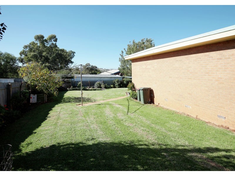 9 Arnold St, Junee NSW 2663