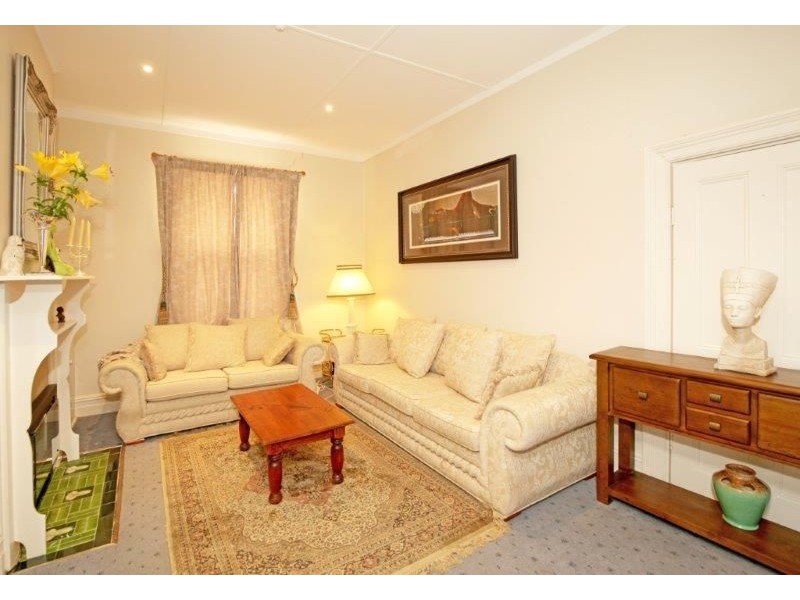 28 George Street, Junee NSW 2663