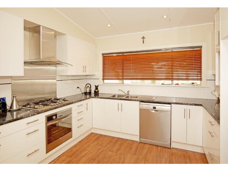 28 George Street, Junee NSW 2663