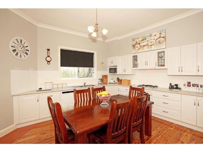 14 Elizabeth Street, Junee NSW 2663