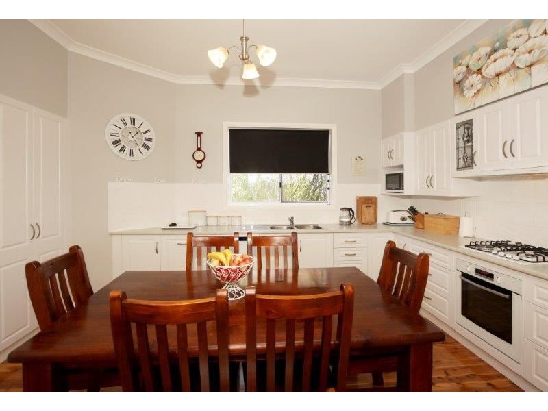 14 Elizabeth Street, Junee NSW 2663