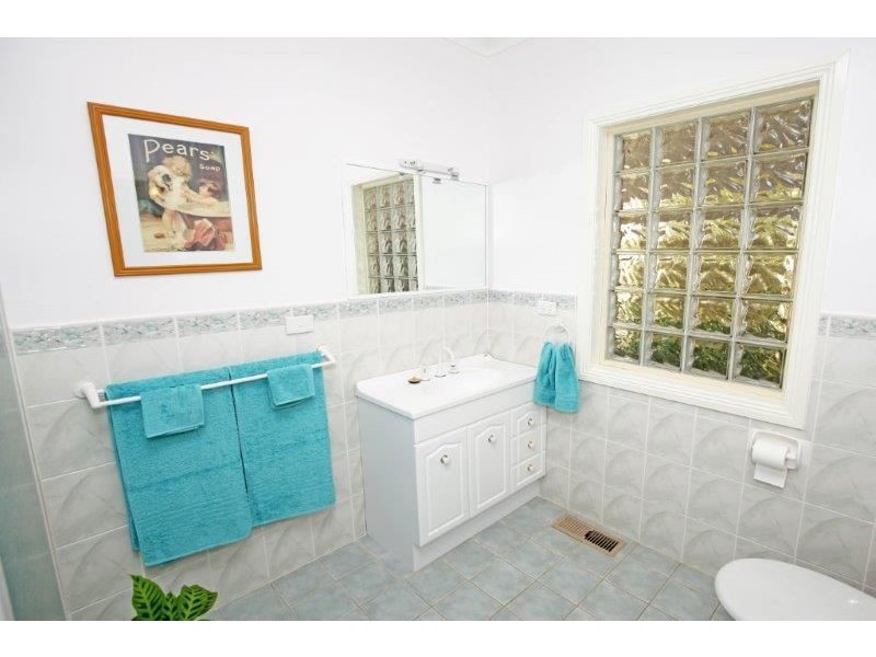 93 Wardle St, Junee NSW 2663