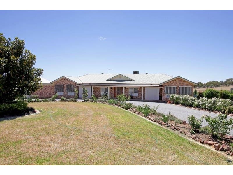 93 Wardle St, Junee NSW 2663