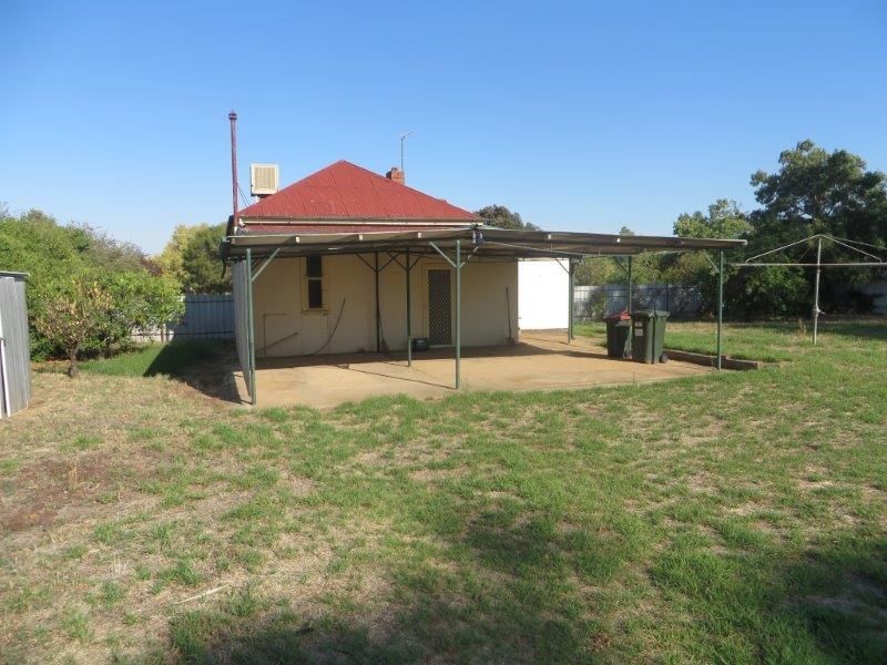 11 King Street, Junee NSW 2663