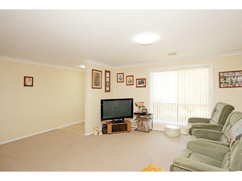 1/6 Banksia Place, Junee NSW 2663