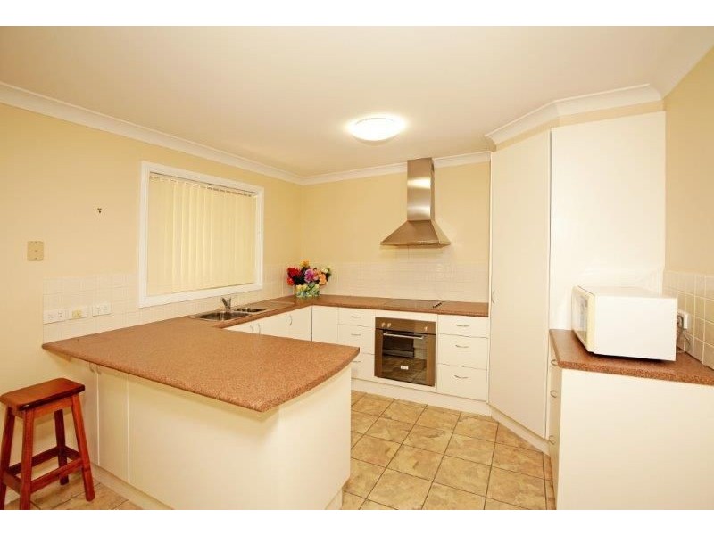 1/6 Banksia Place, Junee NSW 2663