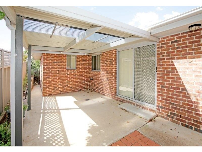 1/6 Banksia Place, Junee NSW 2663