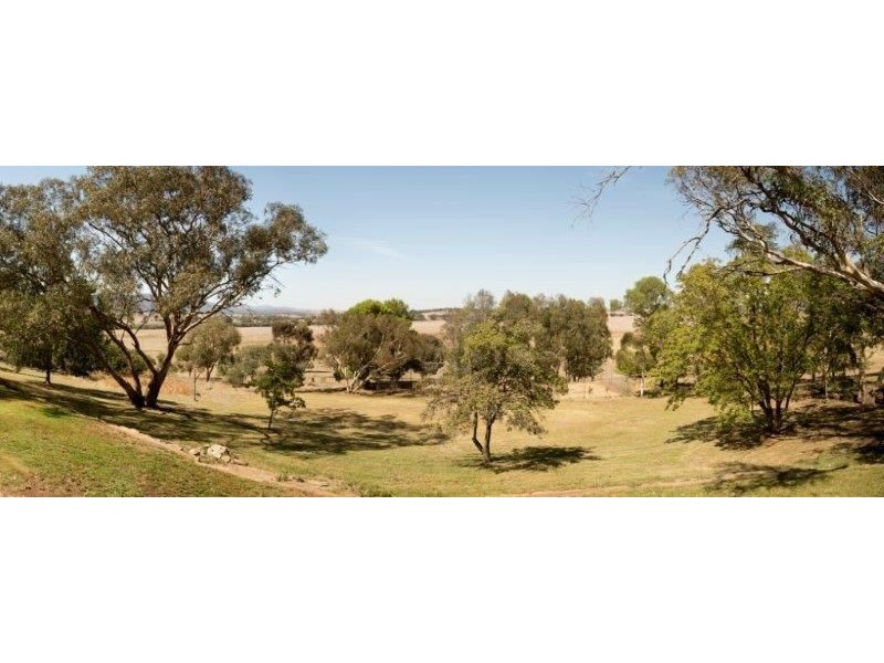 27 Dudauman Rd, Cootamundra NSW 2590
