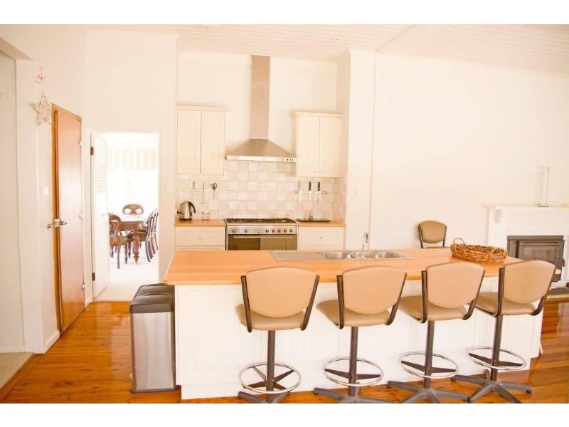 27 Dudauman Rd, Cootamundra NSW 2590