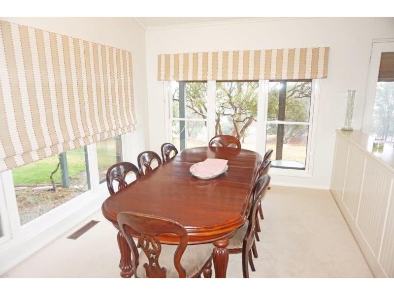27 Dudauman Rd, Cootamundra NSW 2590