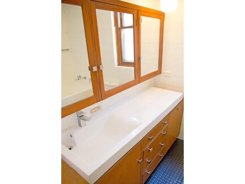 27 Dudauman Rd, Cootamundra NSW 2590