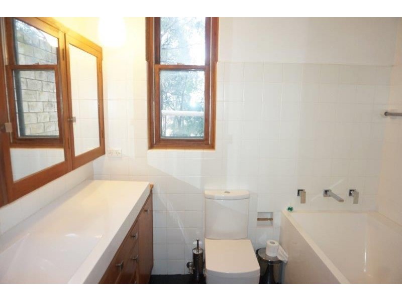 27 Dudauman Rd, Cootamundra NSW 2590