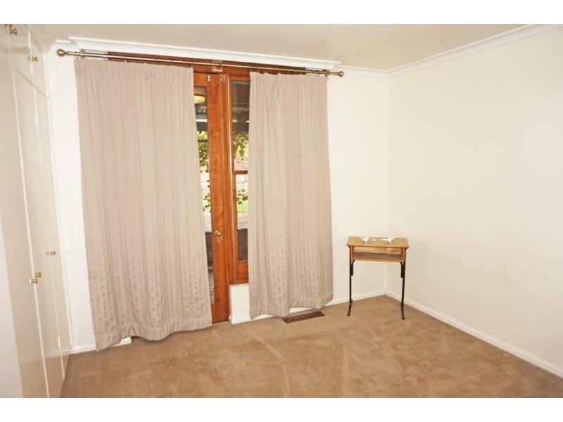 27 Dudauman Rd, Cootamundra NSW 2590