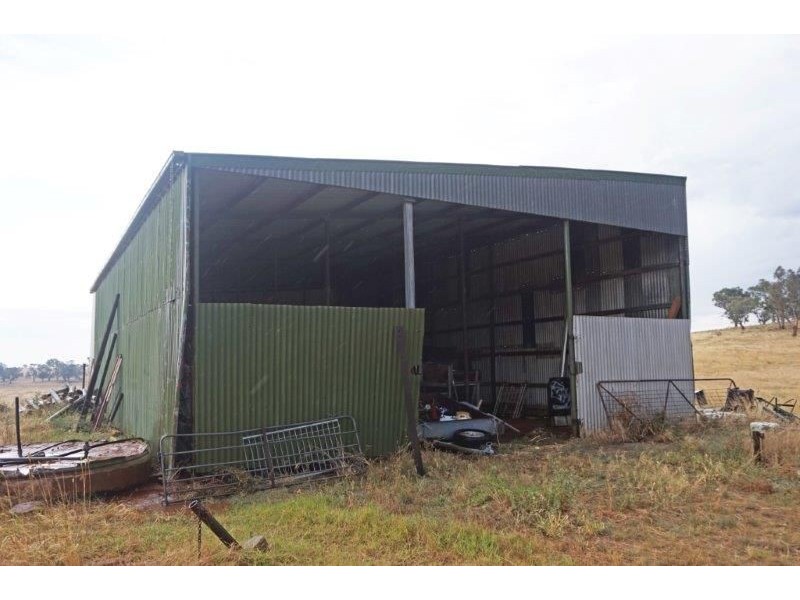 27 Dudauman Rd, Cootamundra NSW 2590