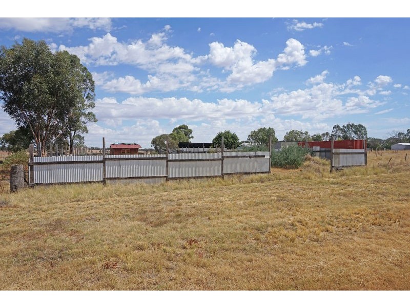 10 Crowther Street, Illabo NSW 2590