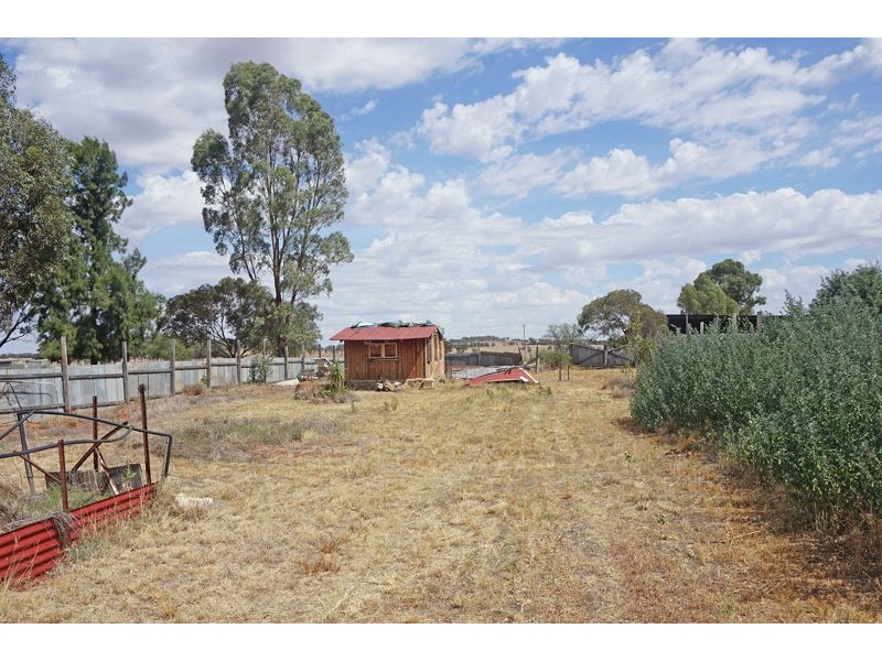 10 Crowther Street, Illabo NSW 2590