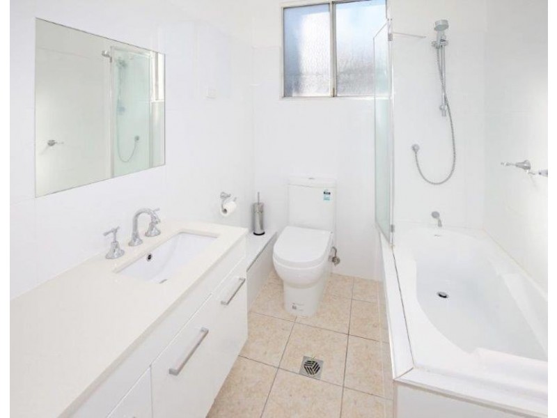 36 George Street, Junee NSW 2663