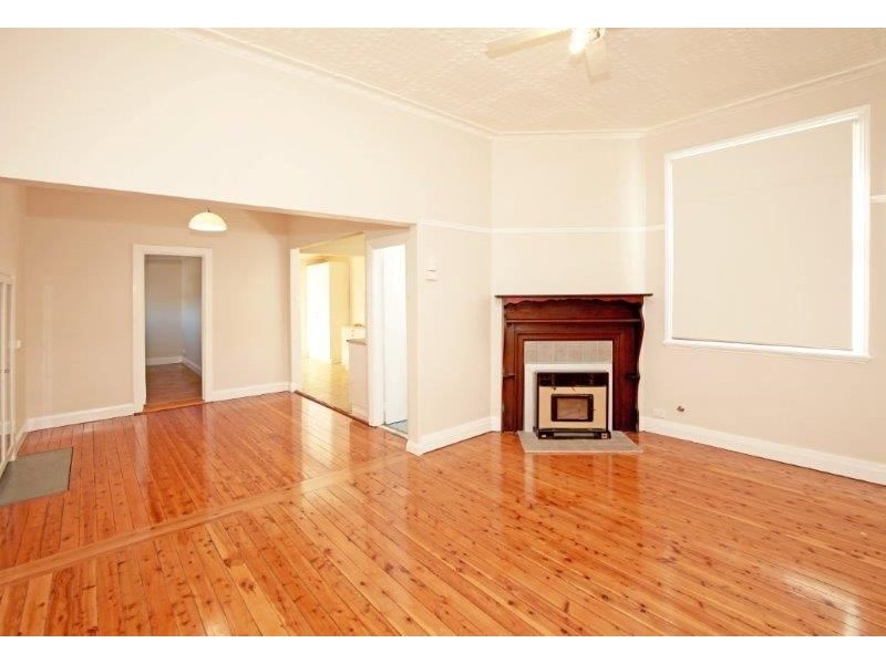 36 George Street, Junee NSW 2663