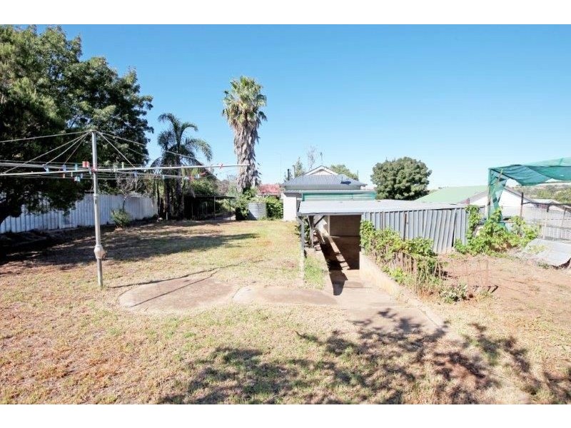 36 George Street, Junee NSW 2663