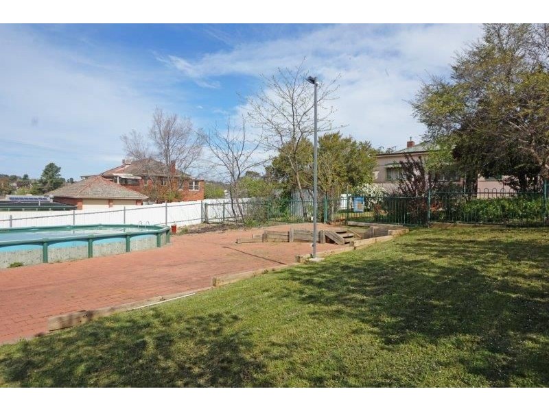 15 Anzac Avenue, Junee NSW 2663