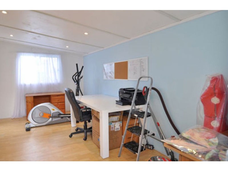 15 Anzac Avenue, Junee NSW 2663