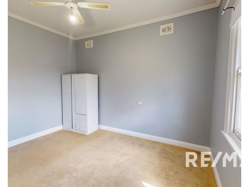 9 King Street, Junee NSW 2663