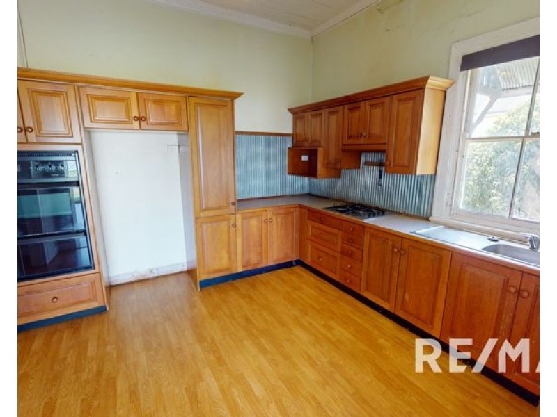 9 King Street, Junee NSW 2663