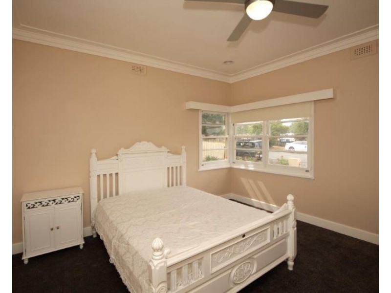 23 Regent Street, Junee NSW 2663