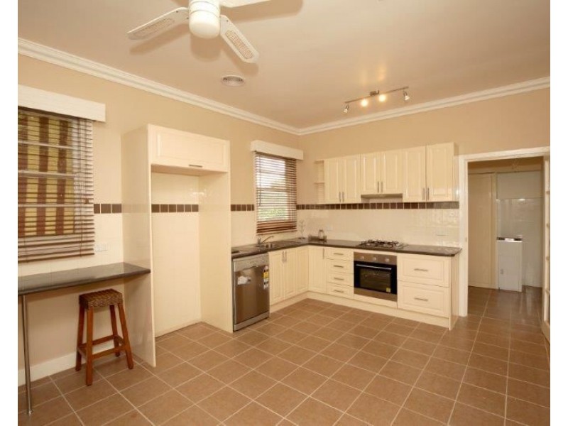 23 Regent Street, Junee NSW 2663