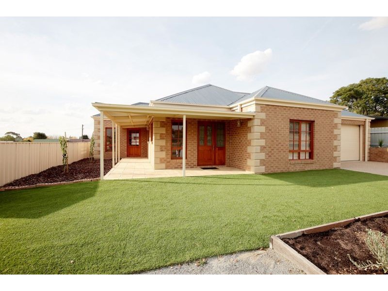 18 Church Street, Junee NSW 2663