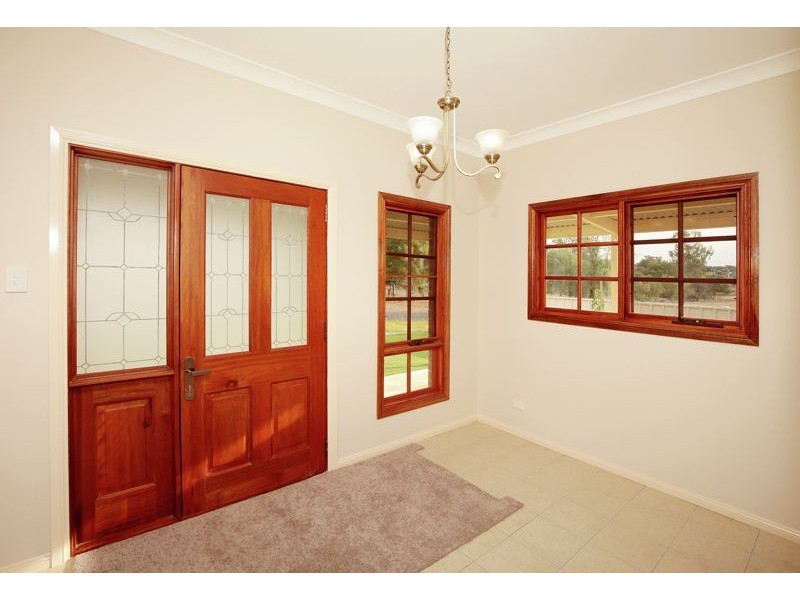 18 Church Street, Junee NSW 2663