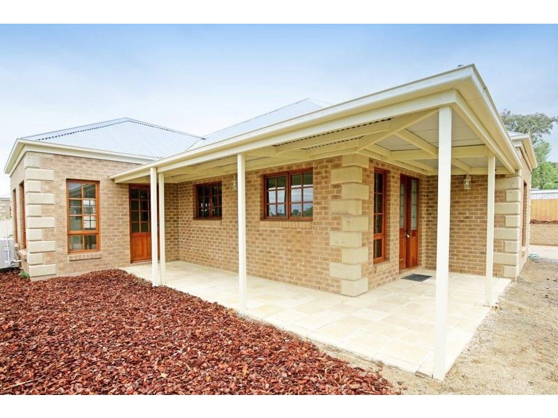 18 Church Street, Junee NSW 2663