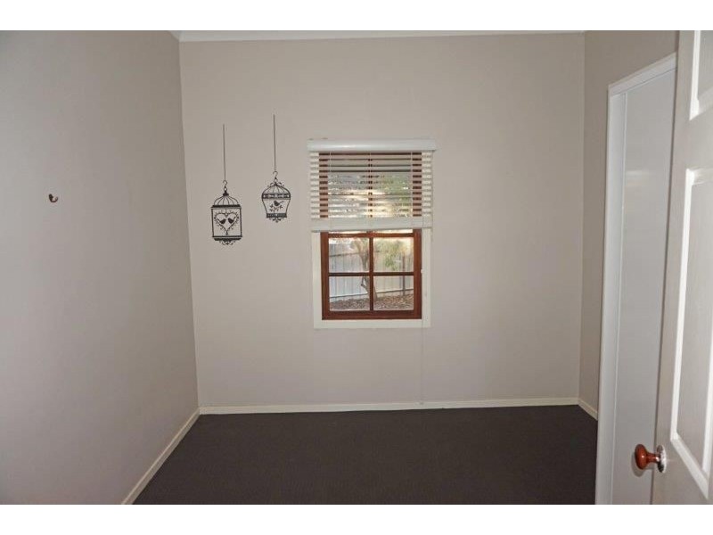 76 Lisgar St, Junee NSW 2663