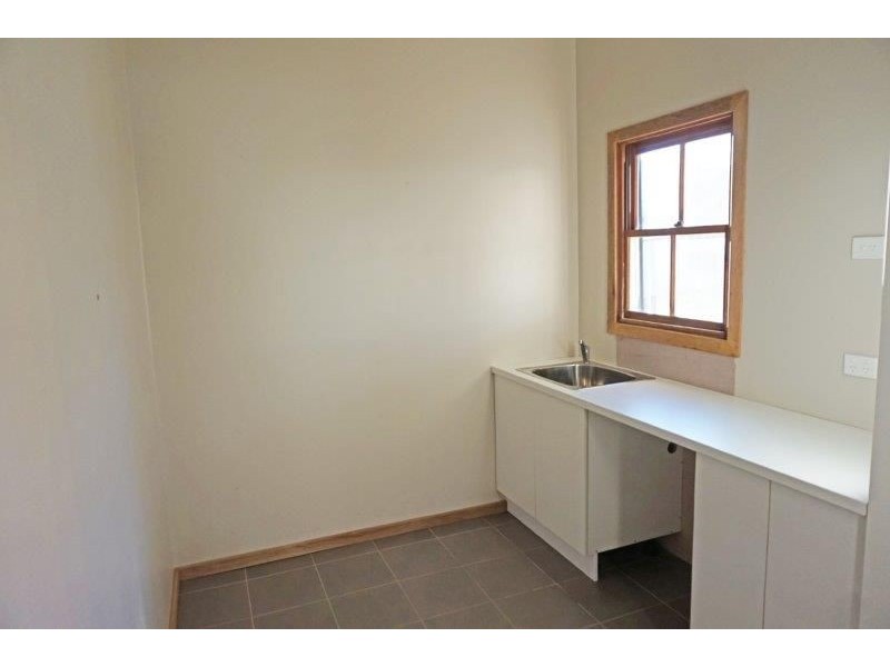 76 Lisgar St, Junee NSW 2663